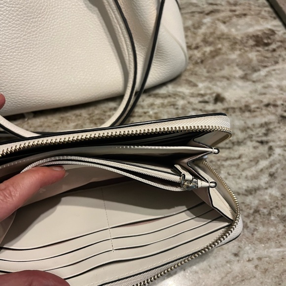 Kate spade pebbled leather purse with matching wallet - Picture 3 of 16